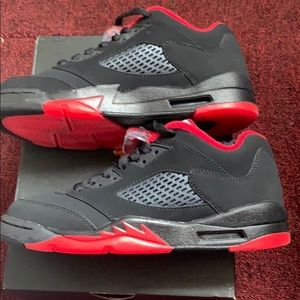 Air Jordan 5 retro low black red brand new